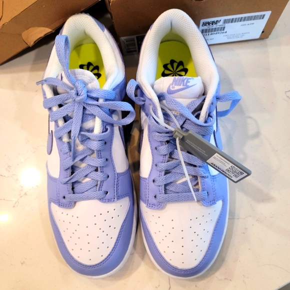 Authentic Nike Dunks women's 6.5 - Picture 1 of 4